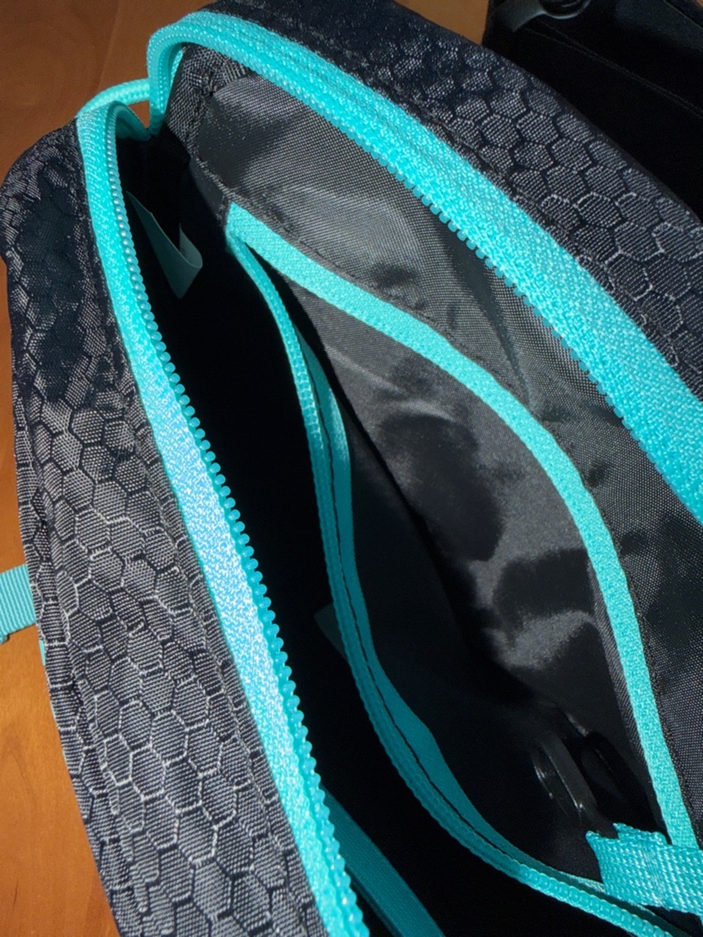 HOKA Running Waist Pack Belt Bag • Teal/Black • Unisex • NWOT - Picture 8 of 9